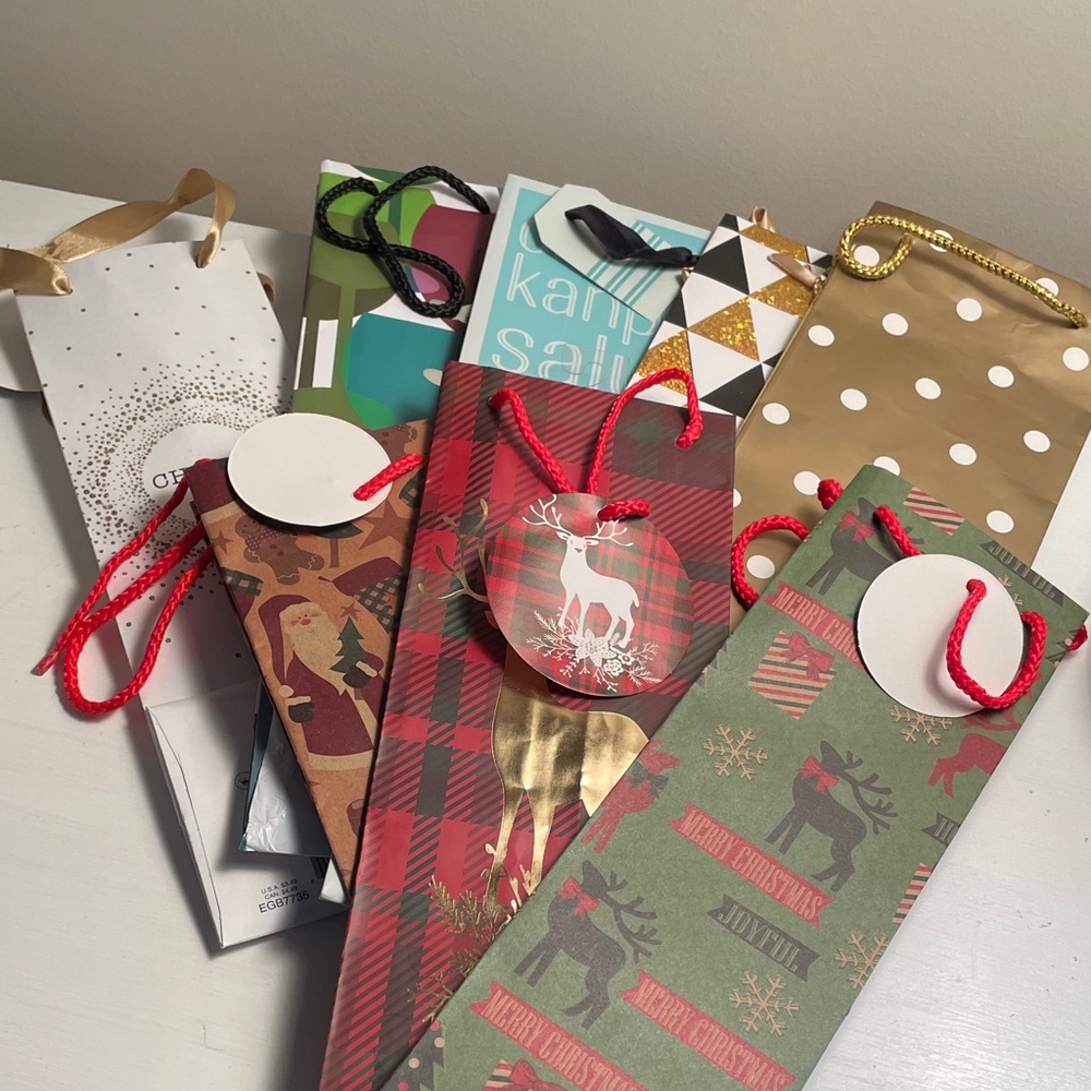 Set of 8 wine/liquor gift bags